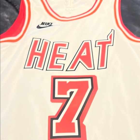 Nike Heat Basketball Jersey - Picture 1 of 3